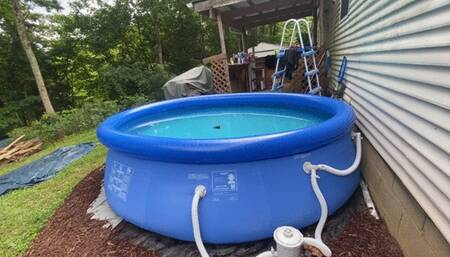 Tiny Human in Giantess Pool 4Ksmaller