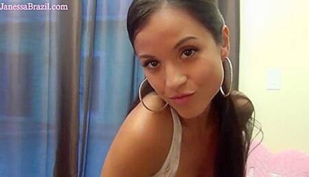 Amateur Babe Shows Her Body - Janessa Brazil