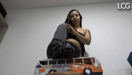 Liz Knows How To Destroy A Bus