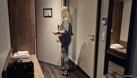 I'm stuck behind the couch and foot tickling HD wmv 1920x1080