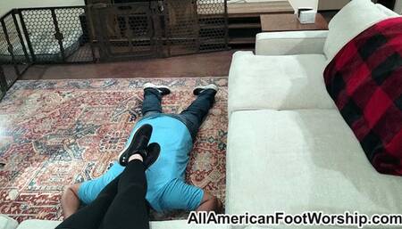 Rachel teaches giving a proper foot massage