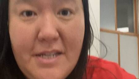 Brushing my teeth with electric brush