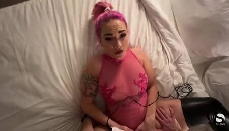 Worshiping Siri Dahl Ass