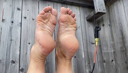 SOLES POSE- filmed outside