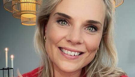 Evelien Stallaart masterbating