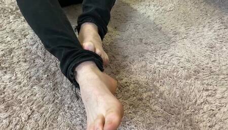 Feet Play