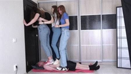 Tara & Frida & Inga & Ashley - crushed beneath 682 lbs 4K