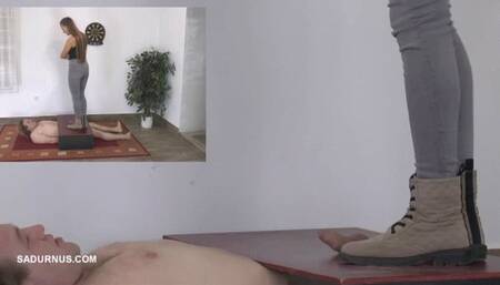 Mistress Amanda tramples while slave orgasms! A picture in a picture! mp4