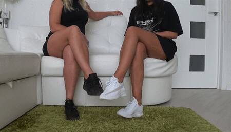 Toe wiggler in white and black soft sneakers S