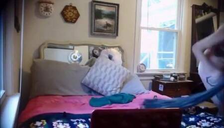 IPCAM – American tattooed teen masturbates on Omegle