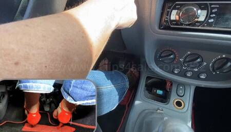 Joyce drives with her right foot barefoot with jewel