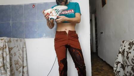 Erika pee in her pants and white sneakers