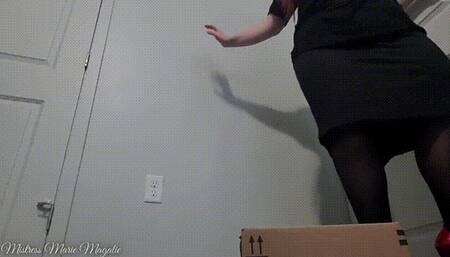 Custom Giantess' Box of Tiny People