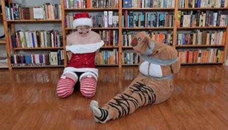 Izzabella and Minx - The Christmas Card (MP4 Format)