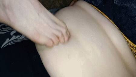 Man's foot fucks woman's navel WMV