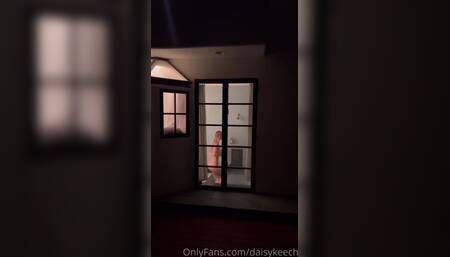 Daisy Keech Nude Voyeur Shower Nip Slip Video Leaked