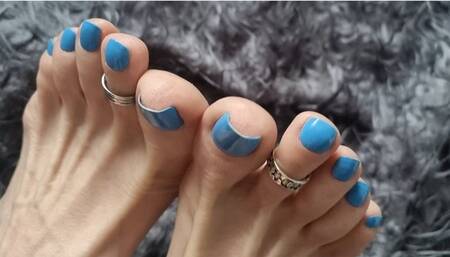 Beautiful blue toes