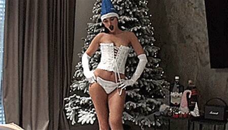 Sexy Santa pees in a diaper (1920x1080 FULL HD) MP4