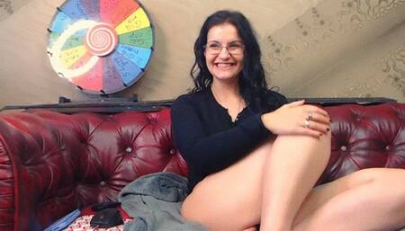 Pee and cum countdown live- pee, milf, solo, pussy, countdown,glasses, dirtytalk