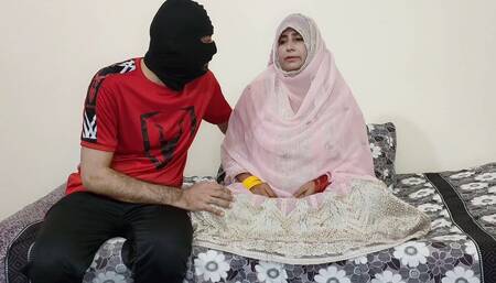 Indian Mature Bride Hindi Suhagraat Sex in Wedding Dress with Handsome Guy