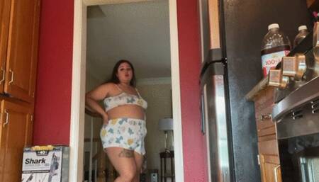 Hungry Fatty Waddles To Fridge NADYABBW