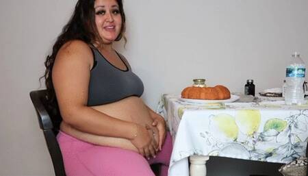 Cake Stuffing In Gym Clothes Nadyabbw