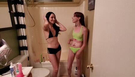 2 Hot GFs, 1 HOTTER Shower with NataliaRayexo