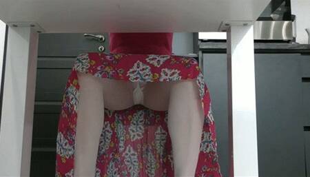 Can you film underneath the table MP4 HD 720p