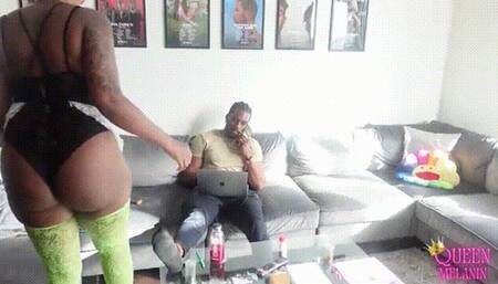 My Boyfriend Helps me Peg the Maid | 12 Days of Christmas Day 8