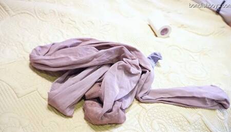 HOME INVASION AWRY: FOOTWORSHIPPING CUCKOLD