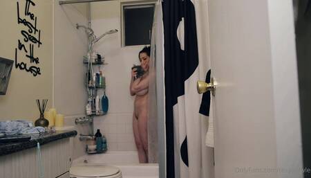 Tessa Fowler Nude Big Tits Shower Video Leaked