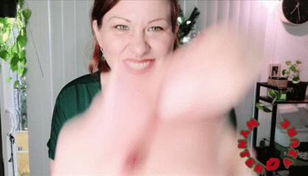 Kissmas with Step-Auntie Wynter (ID # 1935 HD 1080rez)