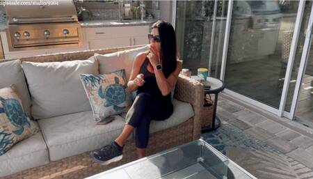 Beautiful Smoker - Brooke