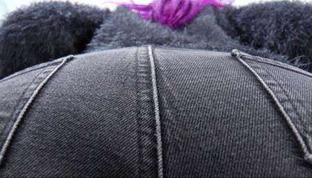 Without oxygen under her jeans ass!