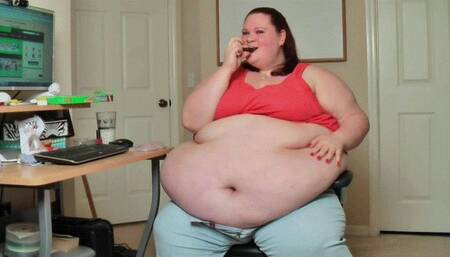 Watch Me Eat & Release My Belly From Jeans *MP4*