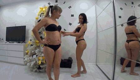 LORY and Victoria comparing their body parts BPCcn