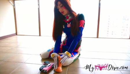 MyKinkyDope DVa OverWatch Cosplay Handjob FootJob JOI Video