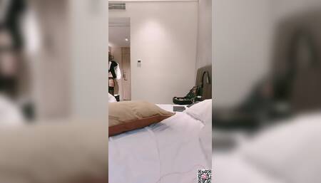 半糖主播福利：大咪咪很白 02