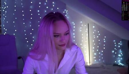 blonde teen 1000a