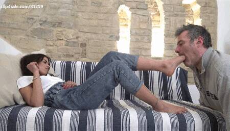 ZAHIRA - I love to fuck your mouth with my feet 2 - EXTREME foot gagging and foot domination