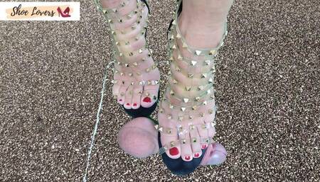 Lady S is surprised: she found a cock sticking out of the street- trampling, shoejob with transparent studded sandals, special effects 1080