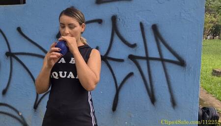 Jane Blows to Pop a Gemar 16"