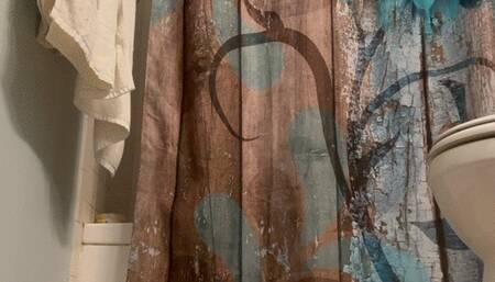 Giantess Lilith Unaware: Undressing and Barefoot