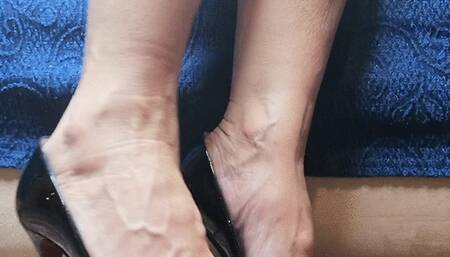 Dangling whit my Louboutin