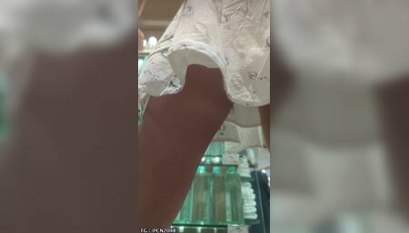 CAMERA UPSKIRT SIN BRAGAS 15