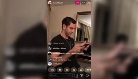 CourtneyySmoke Flashes her Ass to Evan TwitchCon