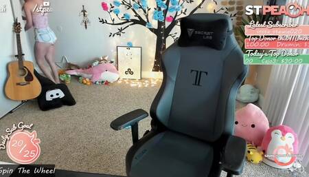 STPeach Booty Shorts Twitch Stream Video