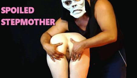 SOMETIENDO A LA MAESTRA