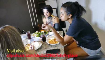 STAY ON GROUND FOR WE REST FEET DURING OUR LUNCH AND SNIFF AND LICK THEM