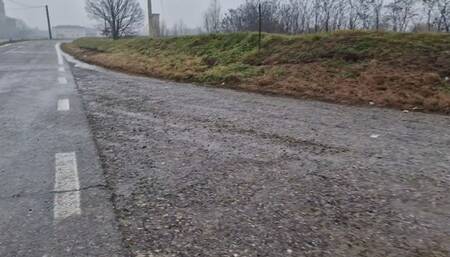 Stuck in the mud with the car not starting 1080HD